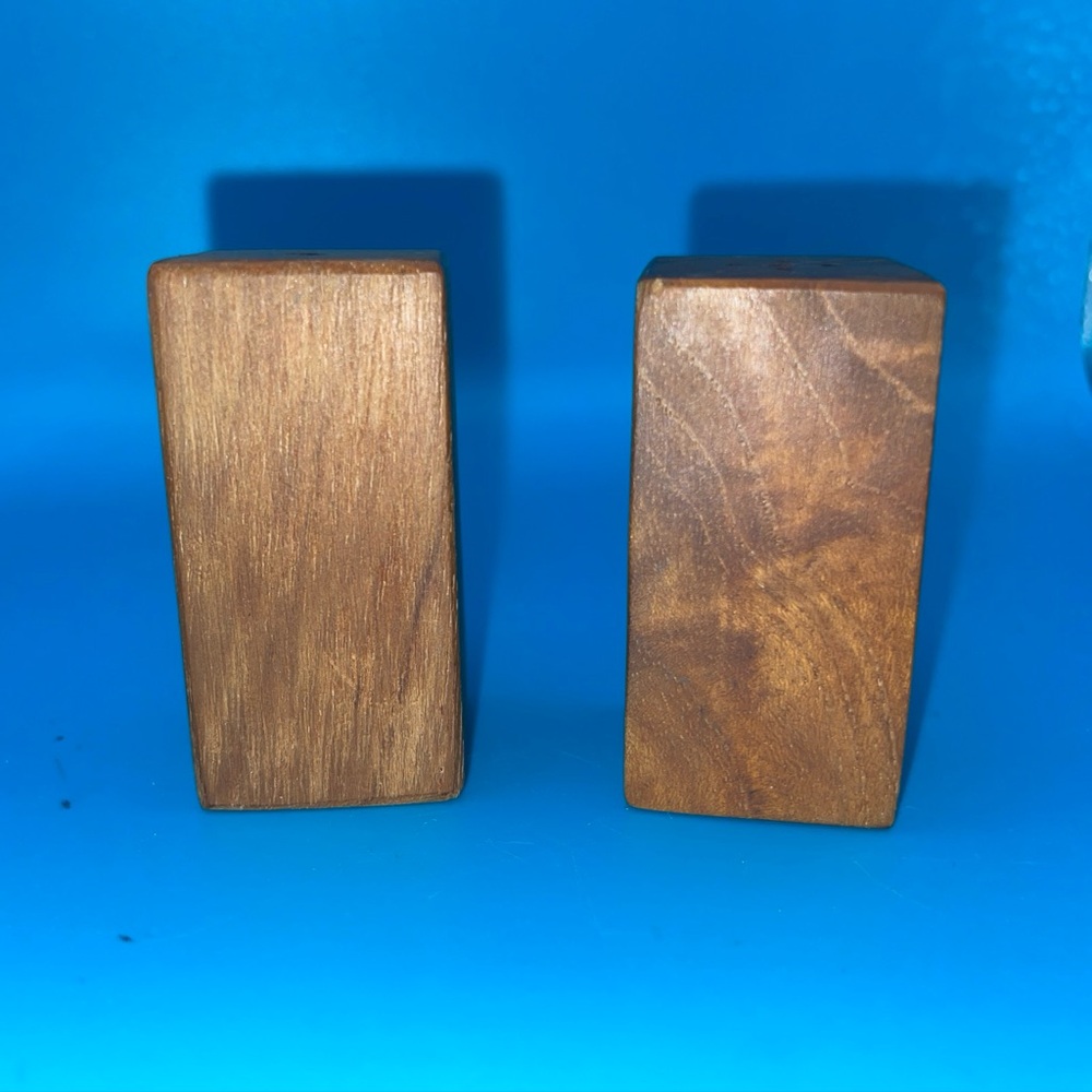 Salt & Pepper Shakers MCM Mid Century Modern Midmod Wood Wooden Vintage 2”